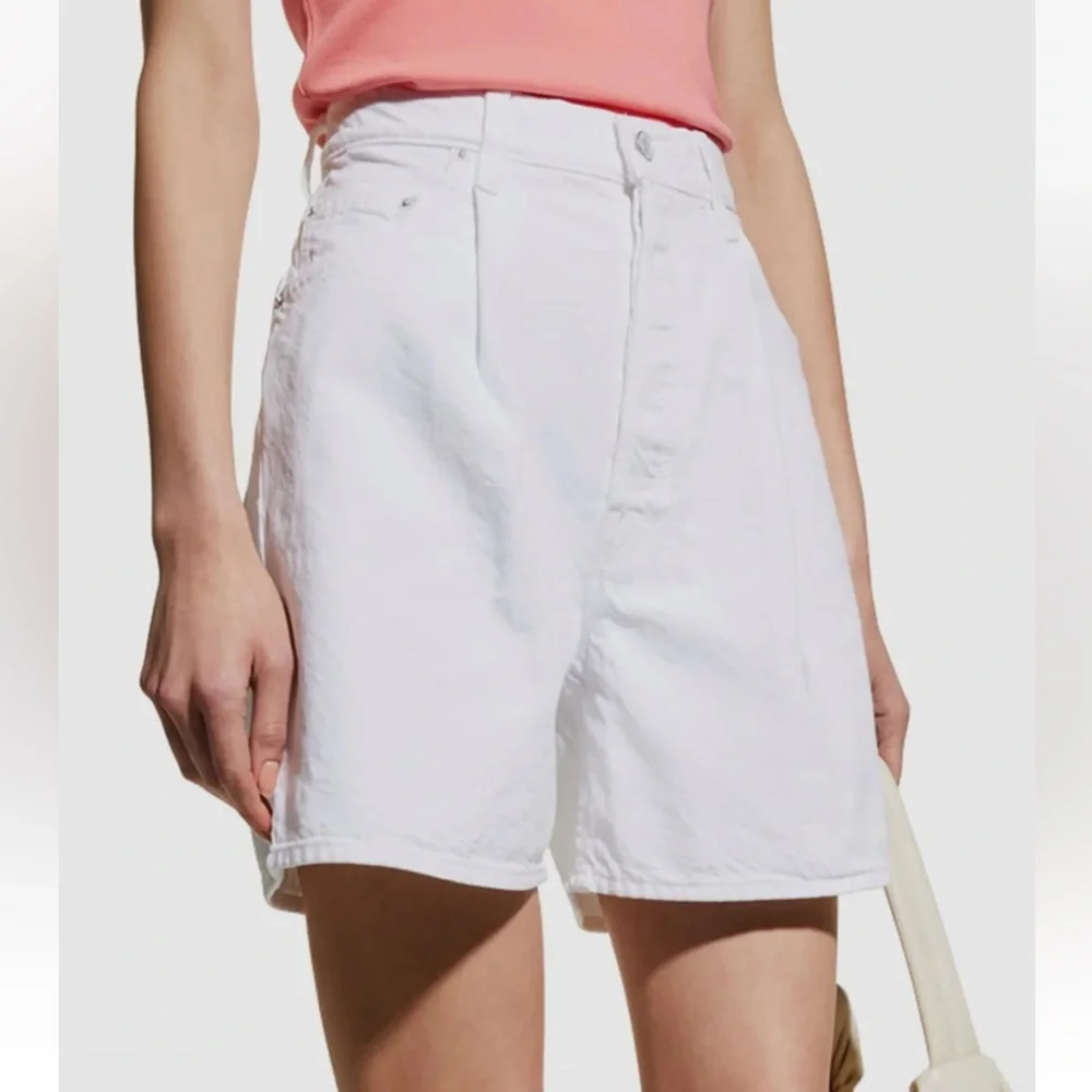 MOTHER Snacks Pleated Fun Dip! Long Line White Denim Shorts